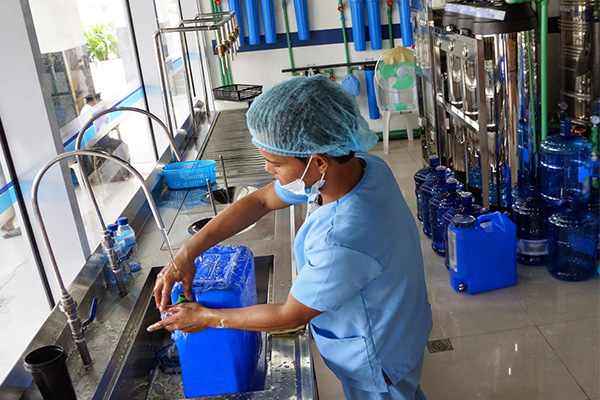 A commercial establishment using Cebu Hi-Q water treatment